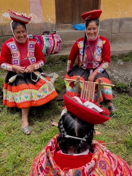 Learning Beyond the Classroom in the Rural Artisan Community of Huilloq - Nahe Kholi